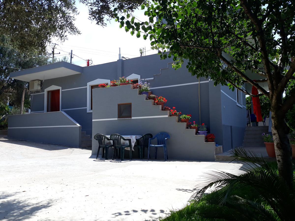 Dema Guesthouse Ksamil Exterior photo